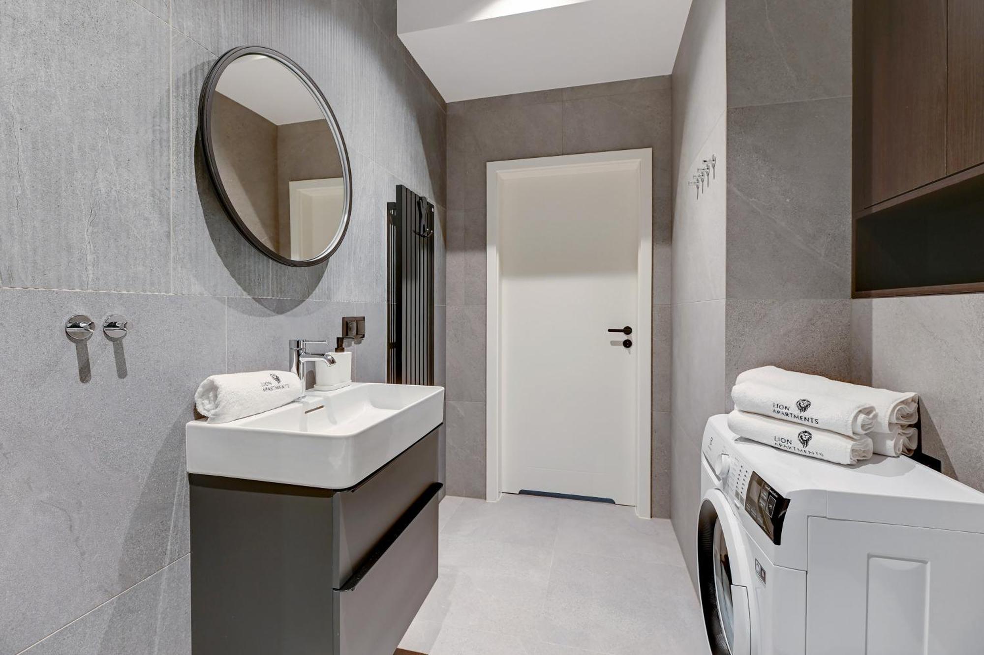 Scala 60D City Center Apartments With Parking By Lion Apartments Gdansk Luaran gambar